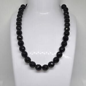 Black Faceted Choker Style